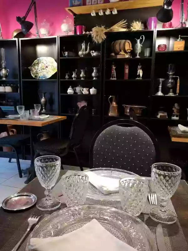 Le Salon de thé - Isiris - Chinon - restaurant a faire CHINON